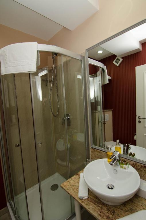 Boutique Monaco מלון 4*